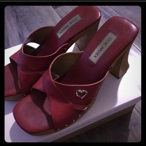 Steve Madden leather and wood heel